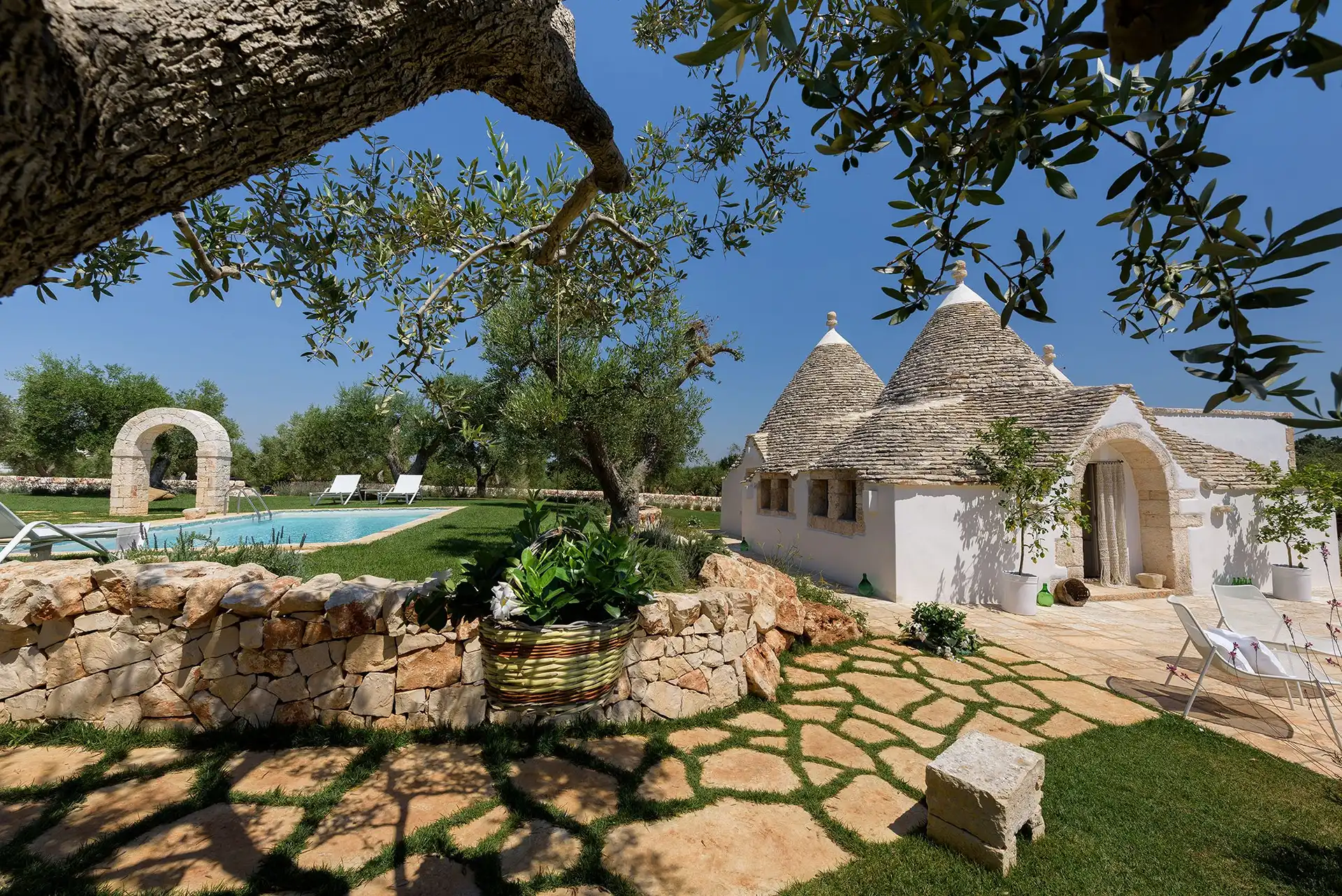 10_Puglia_Paradise_Trullo_Atena_luxury_villa_garden_private_pool