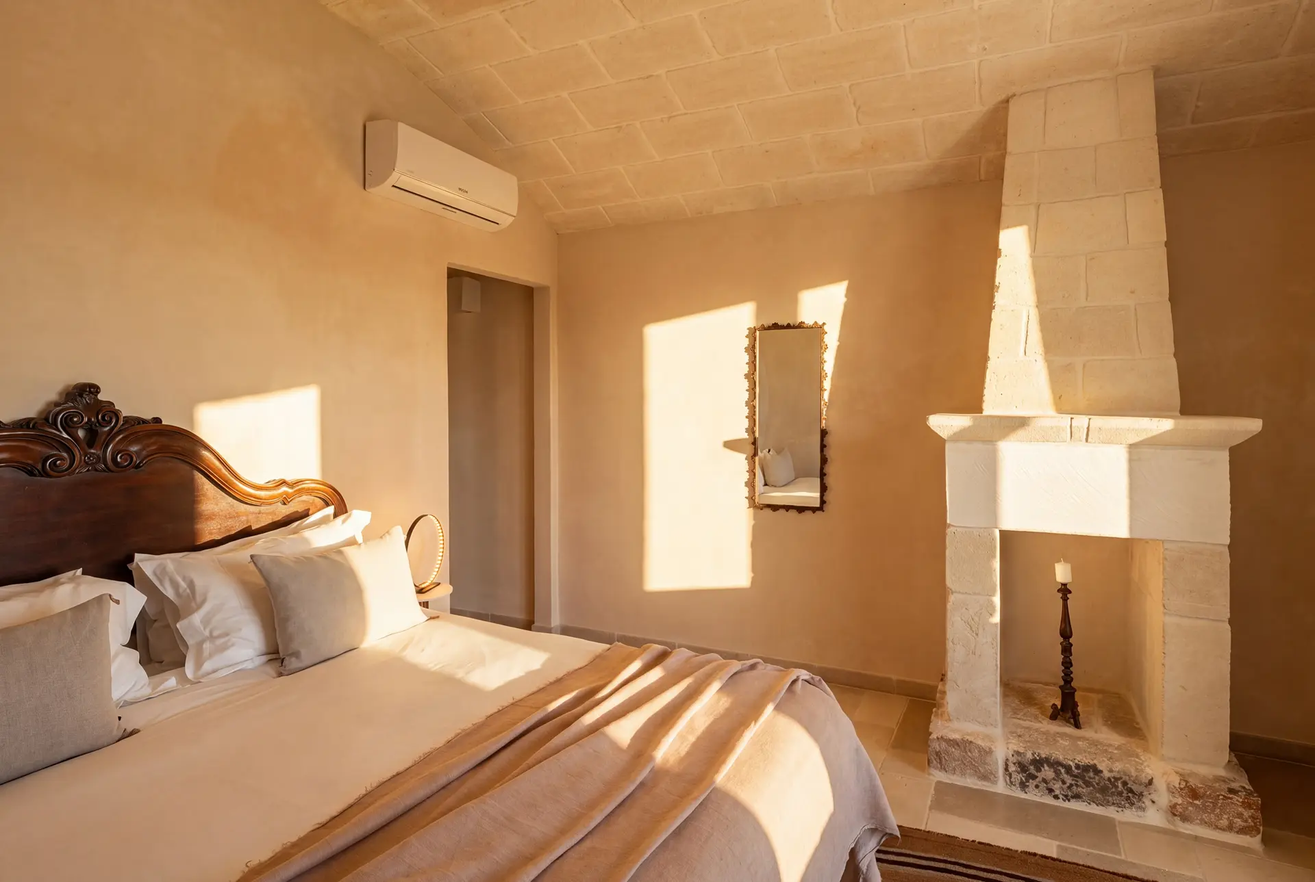 42_Villa Margareta_master bedroom 1