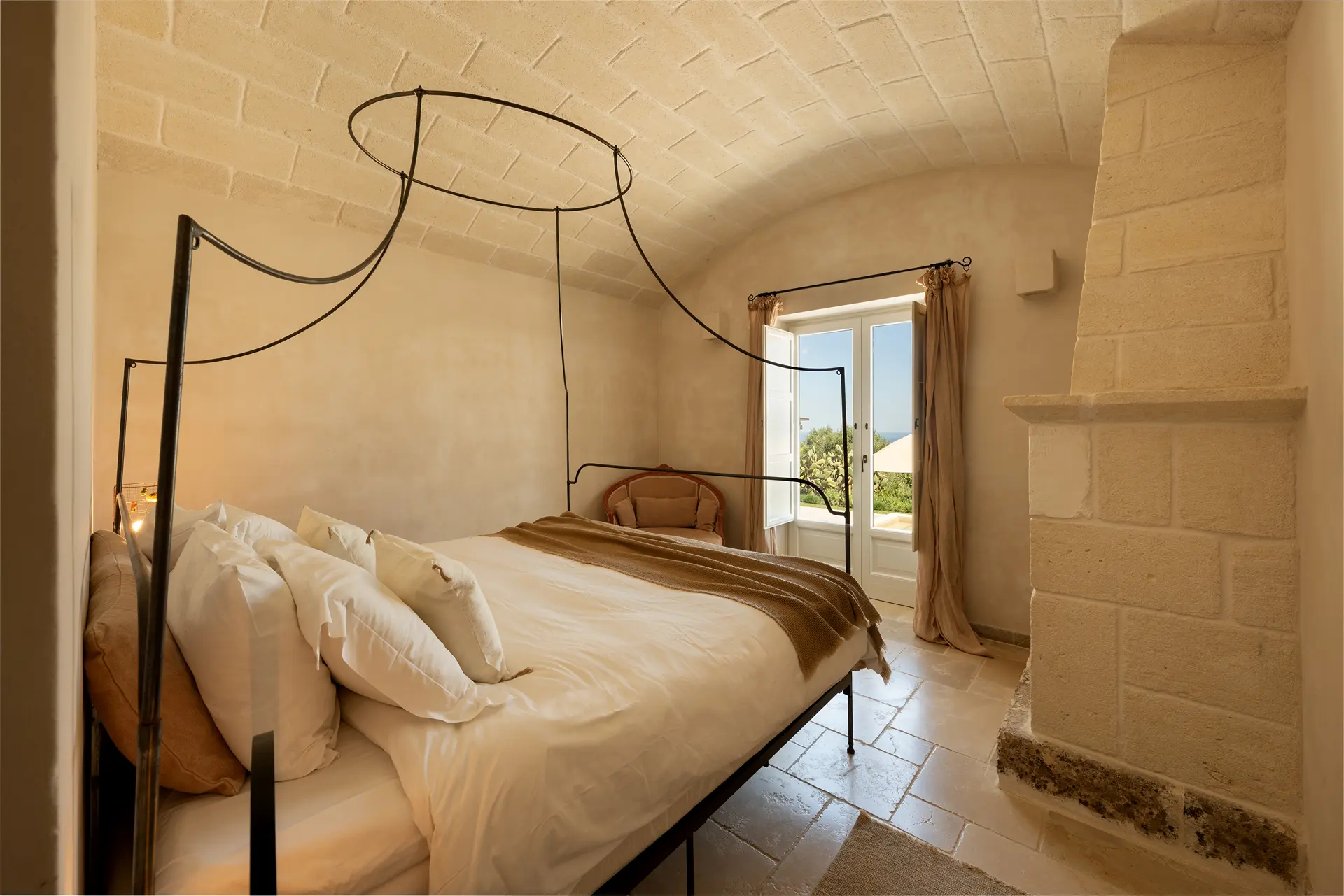 50_Villa Margareta_master bedroom 2