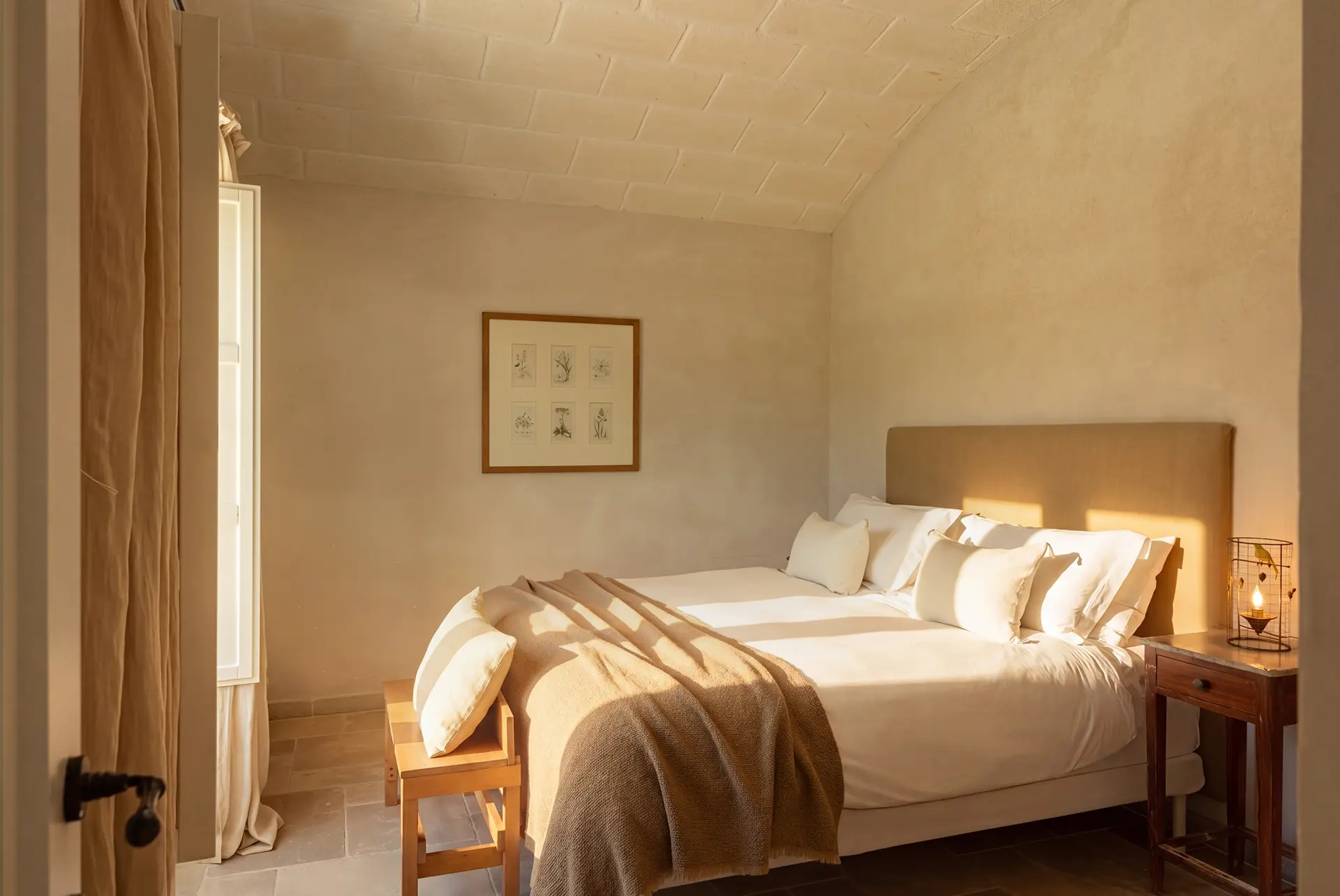 60_Villa Margareta_master bedroom 3
