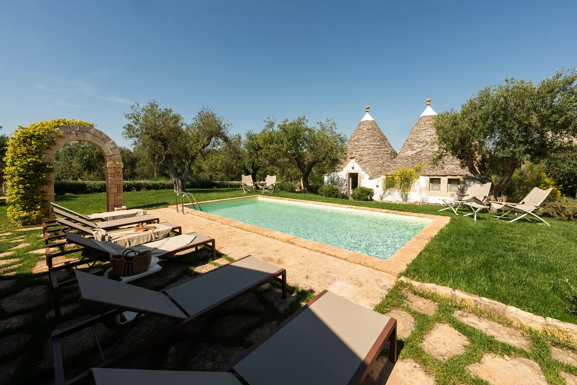 93_1_Trullo Atena