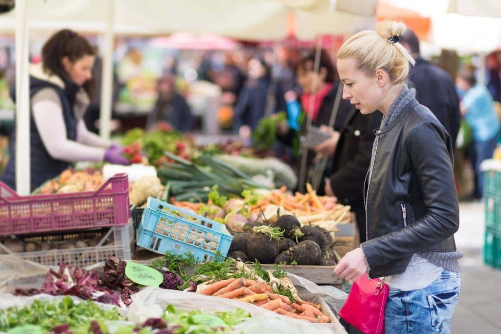 weekly local market puglia