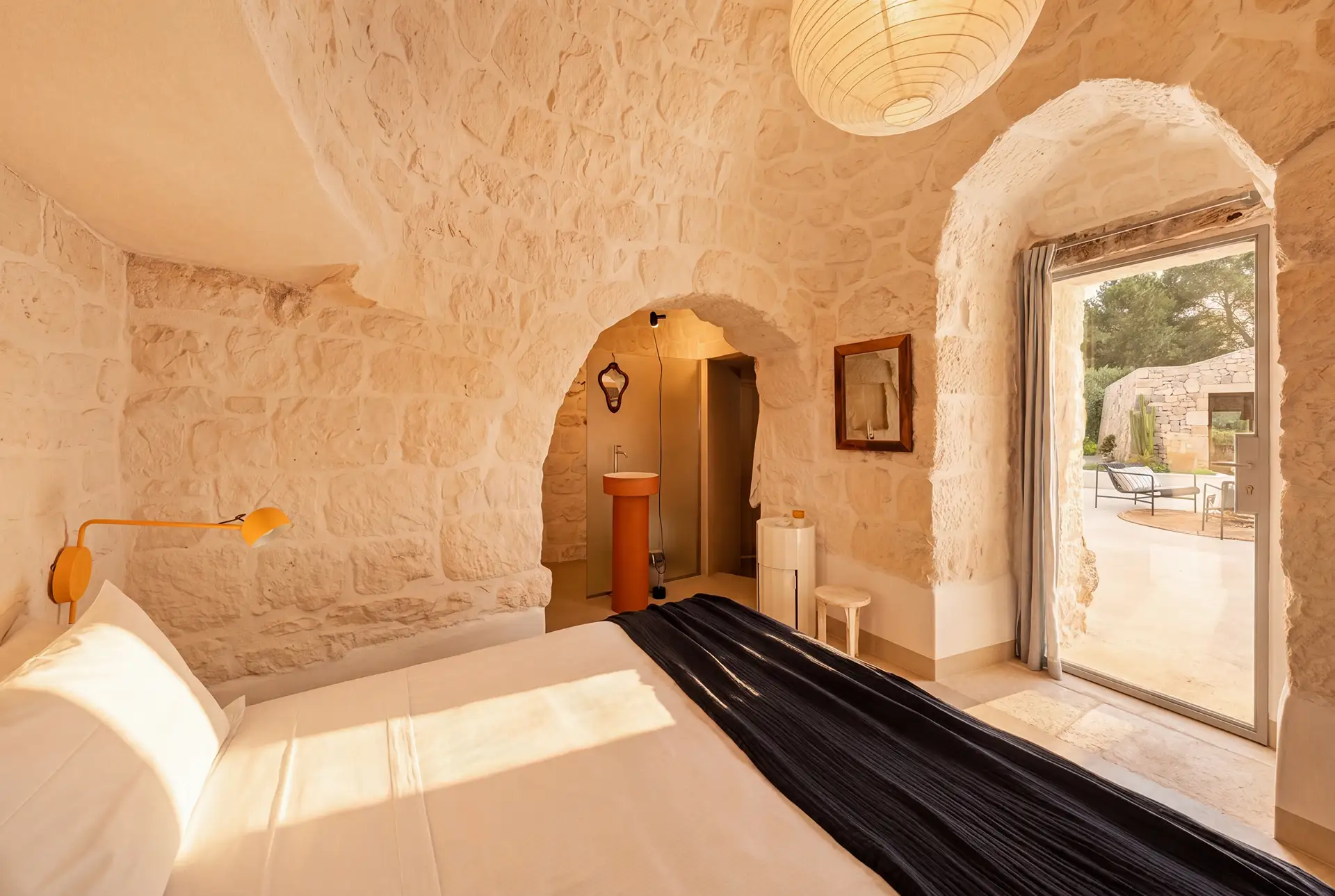 Trullo Bedroom with ensuite bathroom
