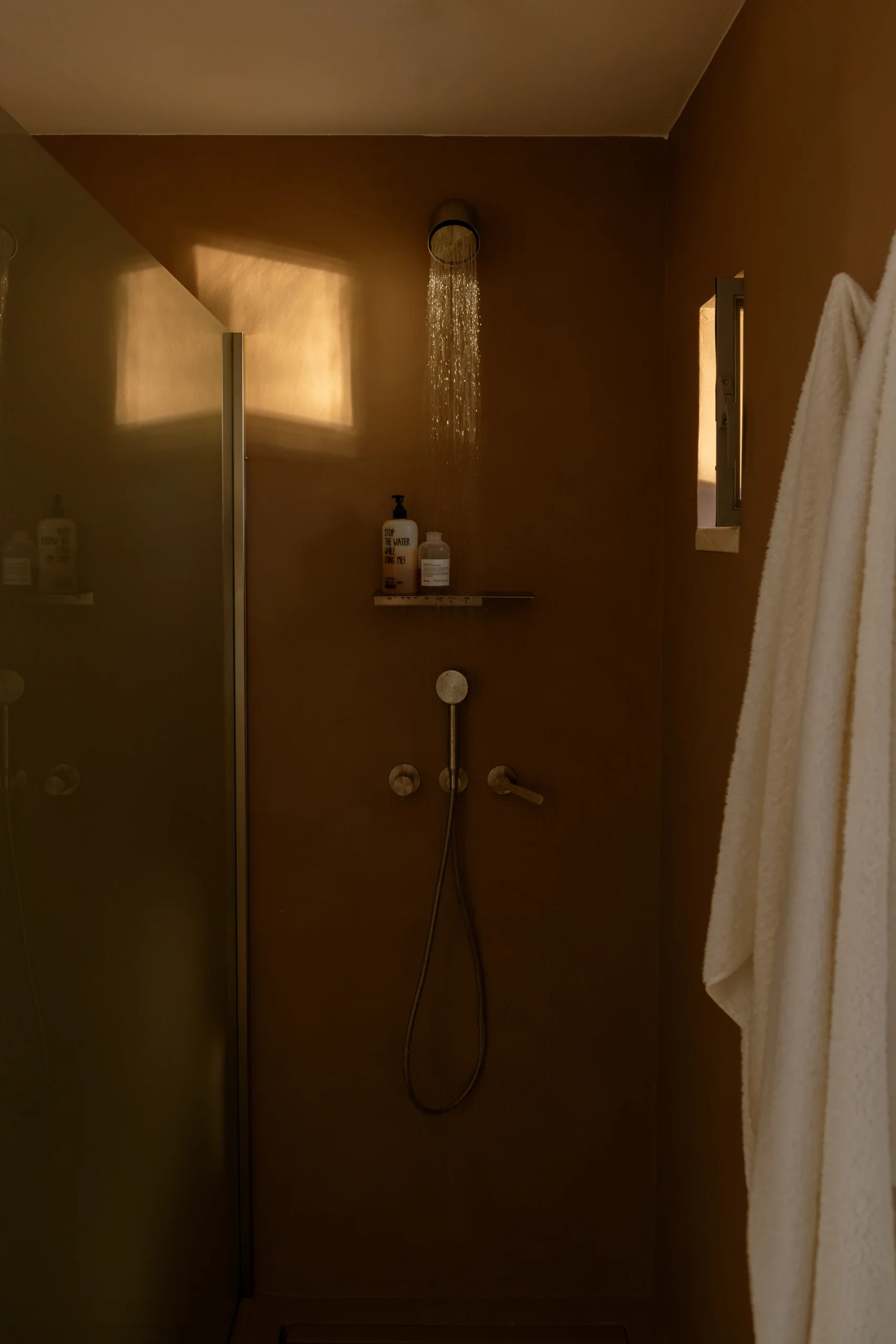 Trullo In Cima - Ensuite bathroom of Suite 3