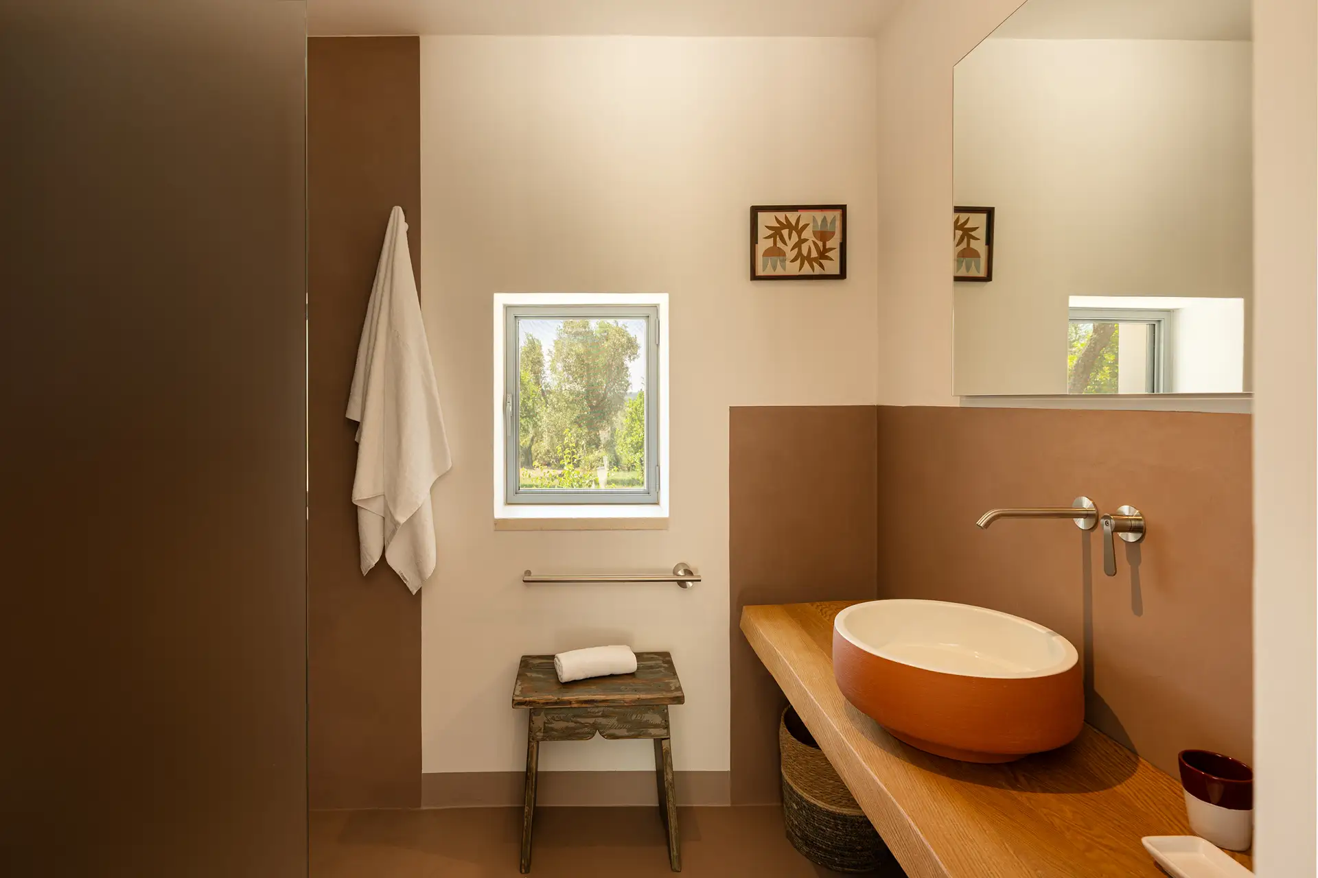 Ensuite bathroom with shower of Bedroom 3