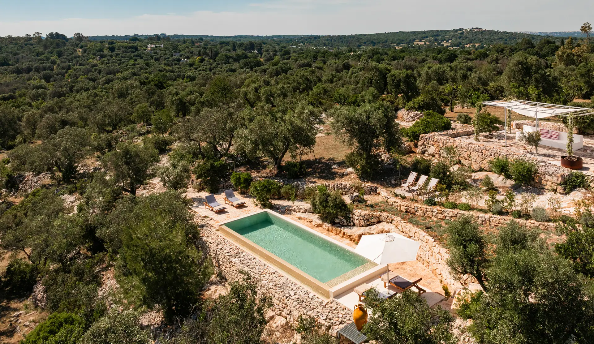 Pool with panoramic view and solarium